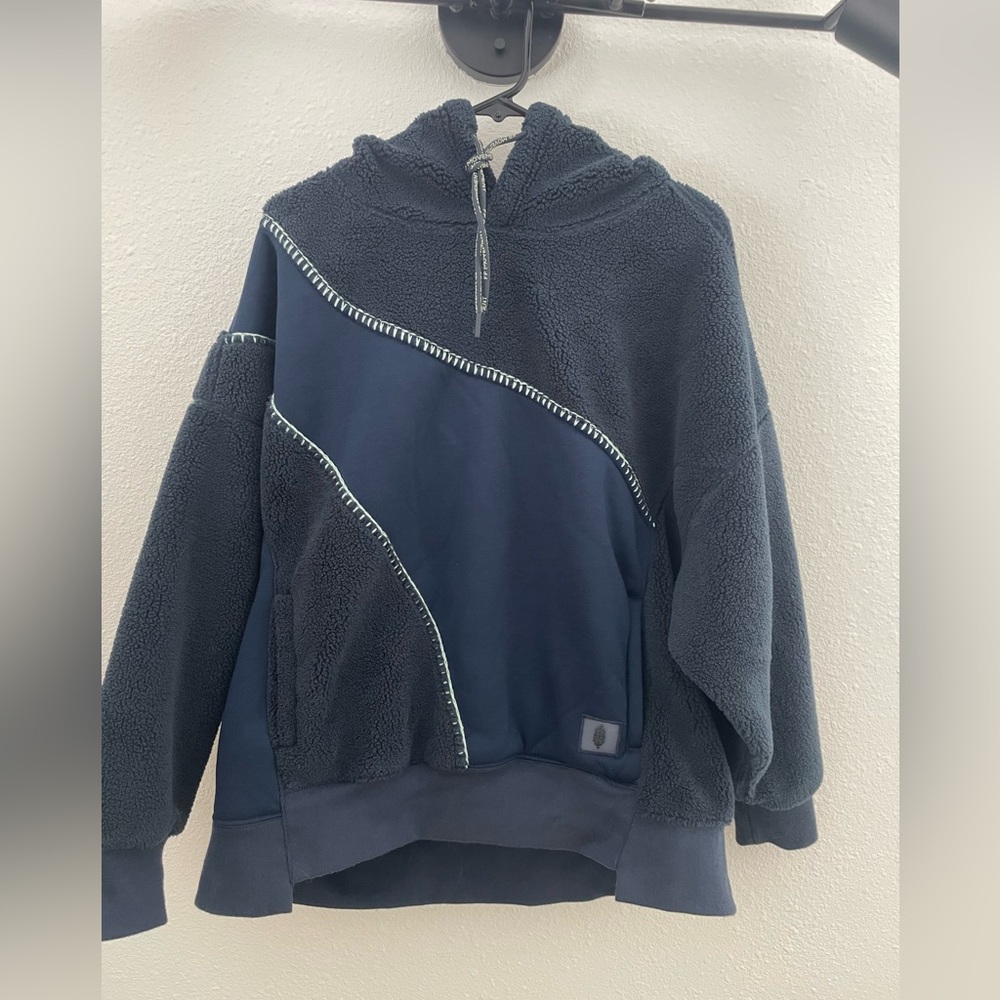 ❄️ FP Movement Sprint to the Finish Cozy Hoodie Navy Combo Size S NWOT ❄️